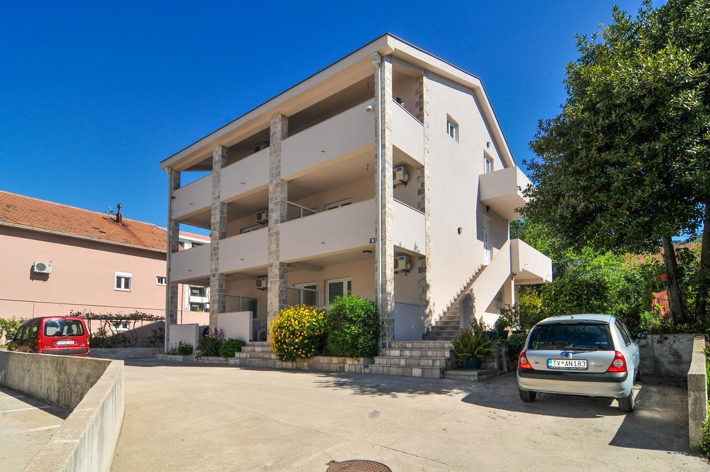Apartments Samardzic Tivat Zewnętrze zdjęcie
